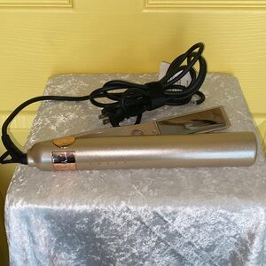 TYME Iron Pro: Rose Gold Styling Tool